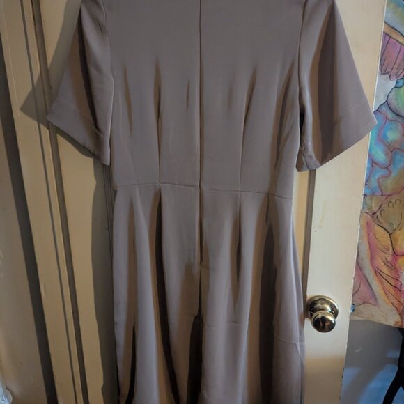 Banana Republic plateau beige shift dress size 5 - Picture 2 of 4